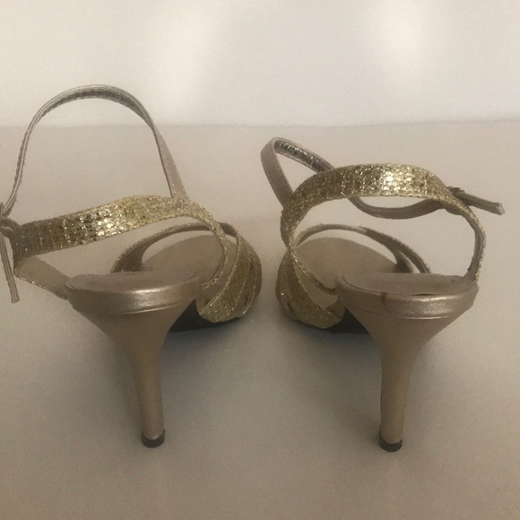 Women’s Madeline Stuart gold heels size 8.5 - Picture 6 of 7